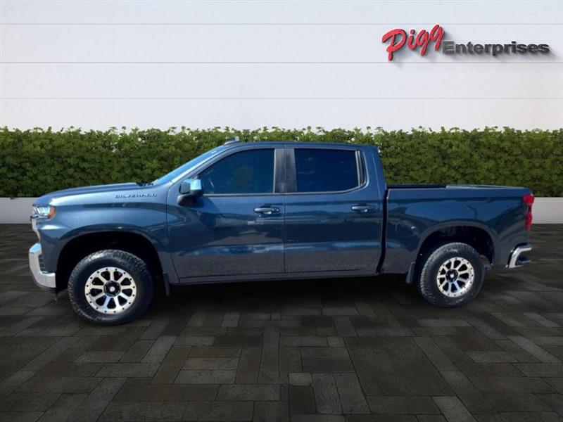 2020 Chevrolet Silverado 1500 LT photo 2
