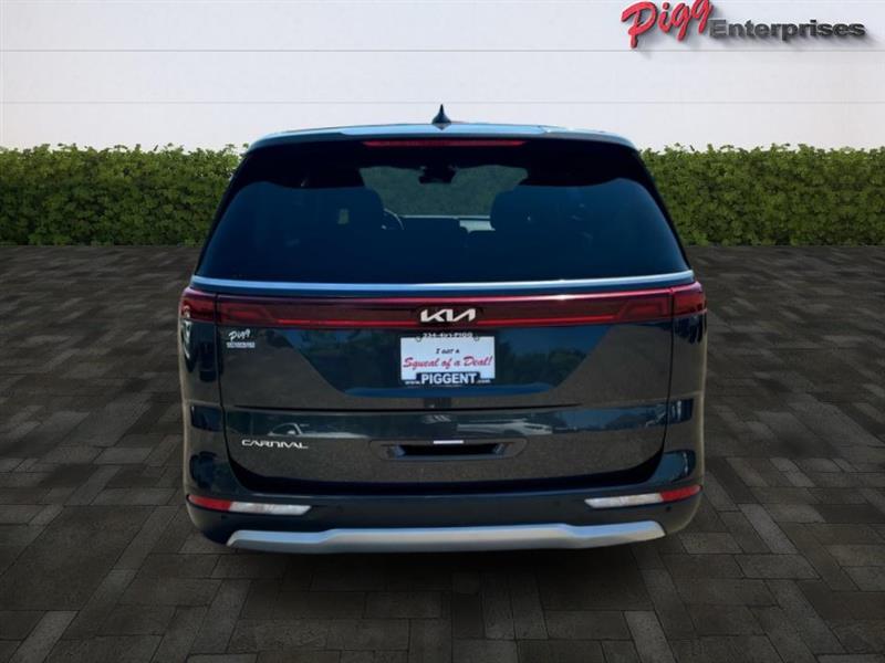 2024 Kia Carnival LX photo 10