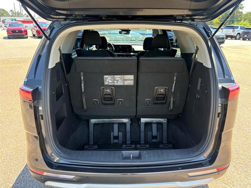 2024 Kia Carnival LX photo 11