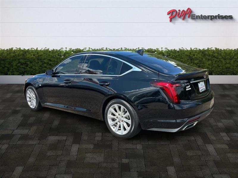 2023 Cadillac CT5 Luxury photo 3