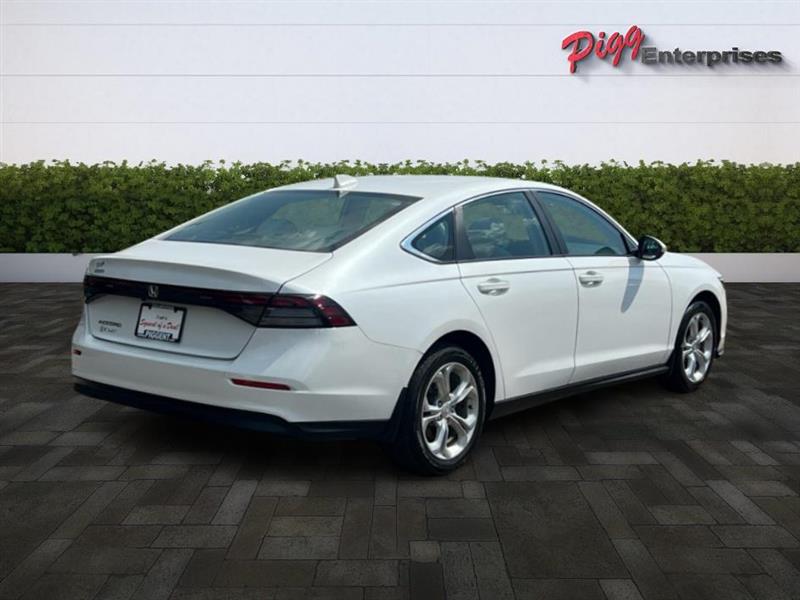 2023 Honda Accord LX photo 7