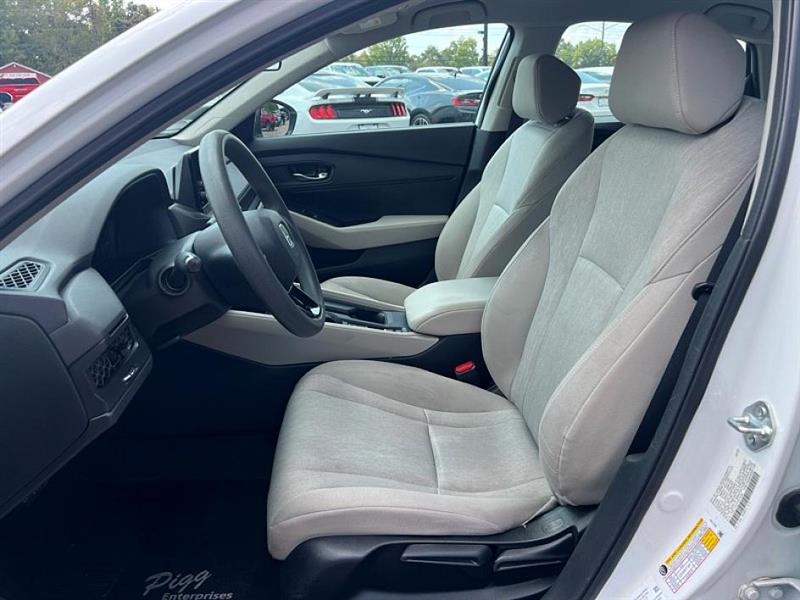 2023 Honda Accord LX photo 9
