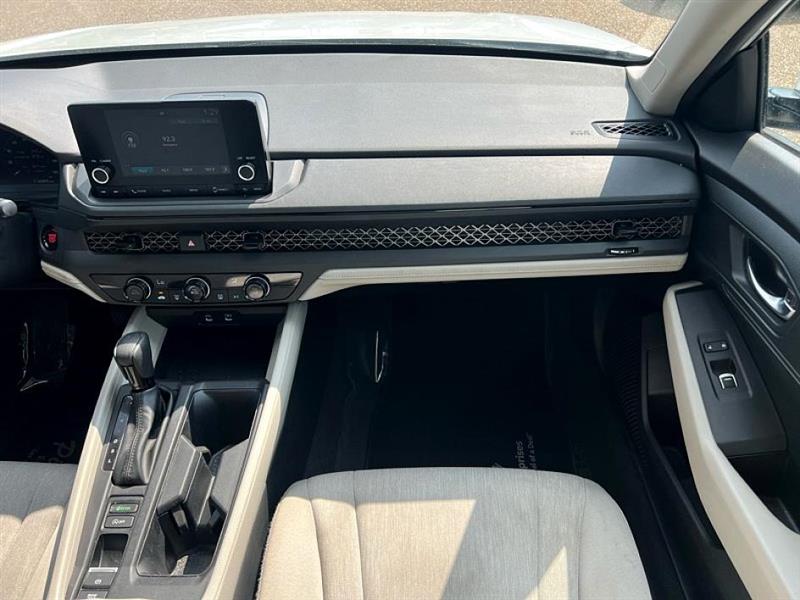 2023 Honda Accord LX photo 12