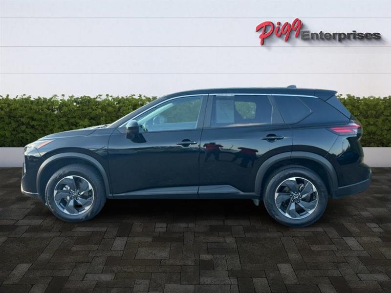 2024 Nissan Rogue SV photo 3