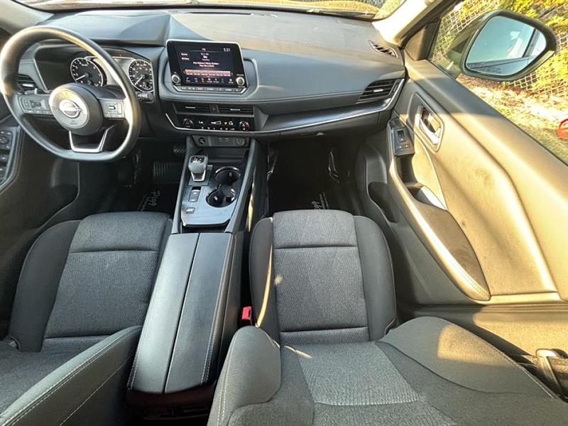 2024 Nissan Rogue SV photo 13