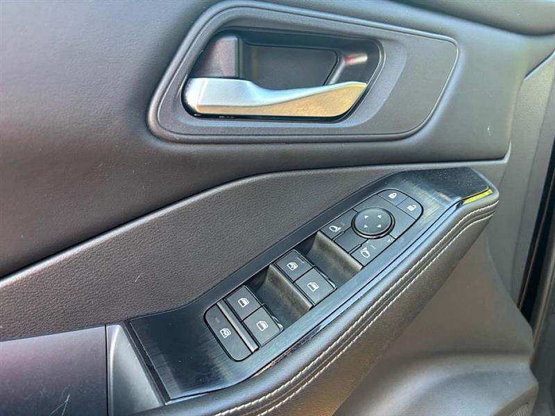 2024 Nissan Rogue SV photo 14