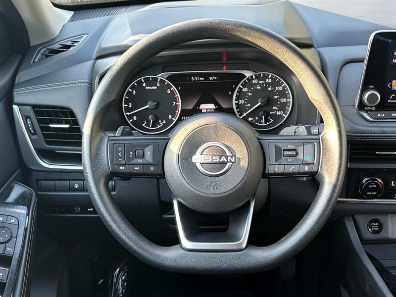 2024 Nissan Rogue SV photo 18