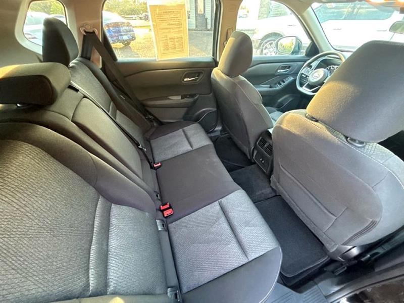 2024 Nissan Rogue SV photo 37