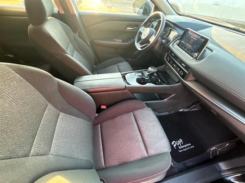 2024 Nissan Rogue SV photo 40
