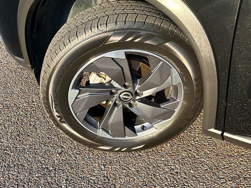 2024 Nissan Rogue SV photo 44