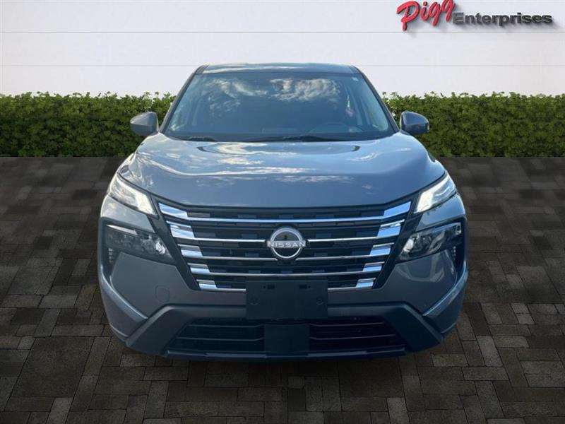 2024 Nissan Rogue SV photo 4