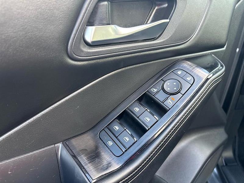 2024 Nissan Rogue SV photo 7