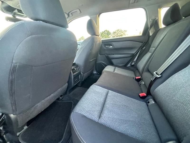 2024 Nissan Rogue SV photo 22