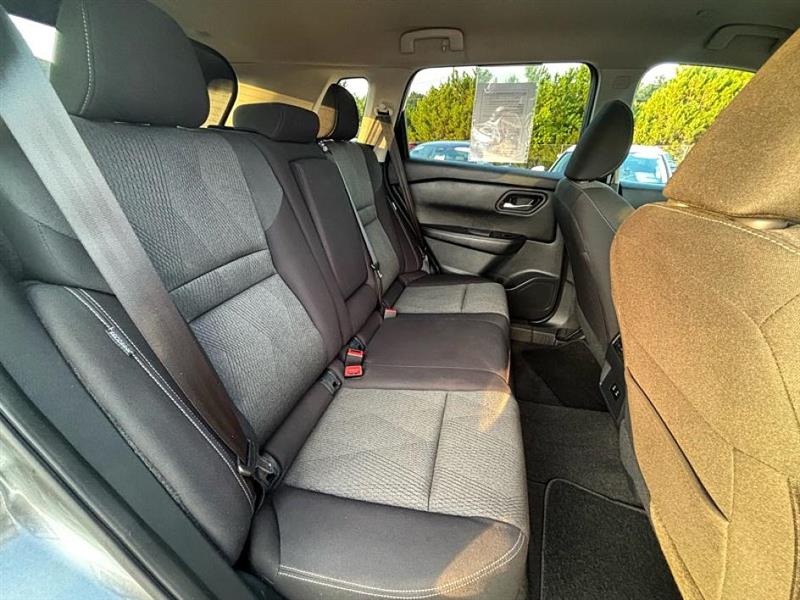 2024 Nissan Rogue SV photo 26