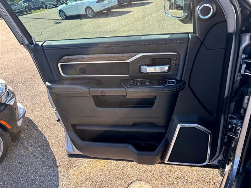 2021 Ram 2500 Laramie photo 16