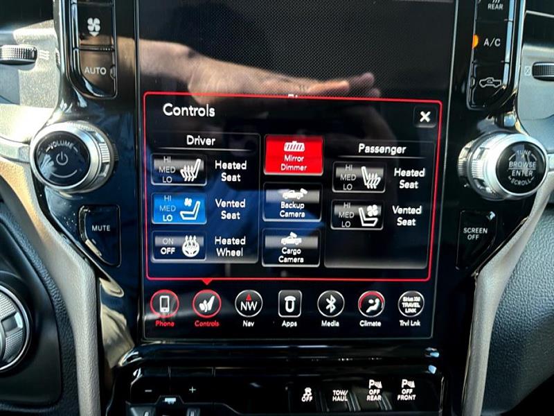 2021 Ram 2500 Laramie photo 25