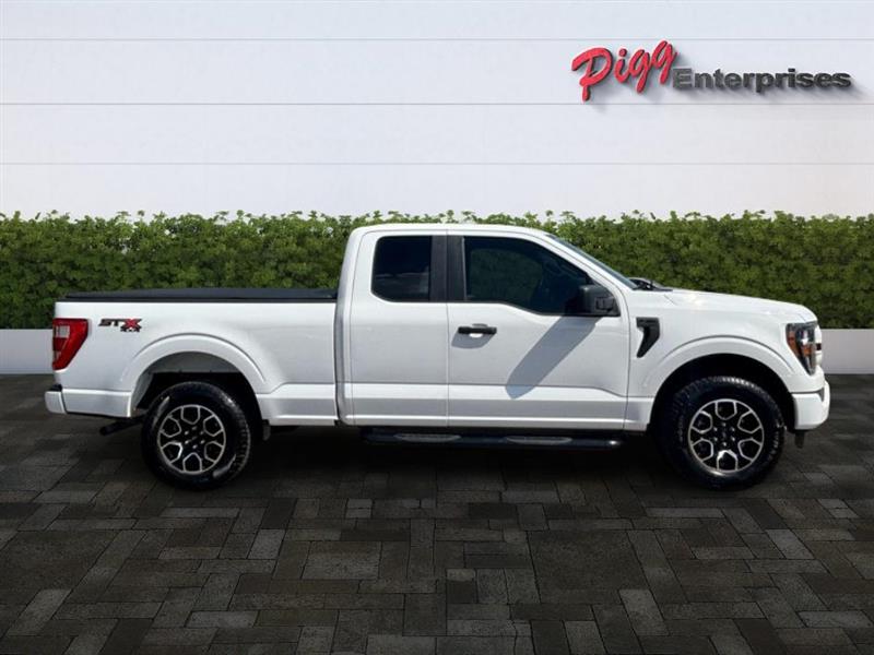 2023 Ford F-150 XL STX photo 2