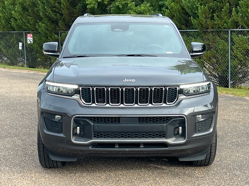 2022 Jeep Grand Cherokee Overland photo 3