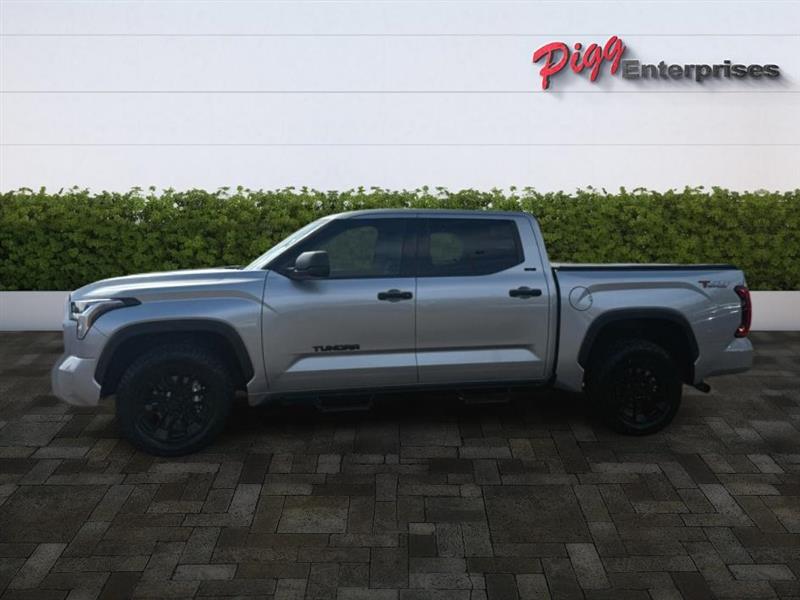 2022 Toyota Tundra SR5 Off-Road photo 4