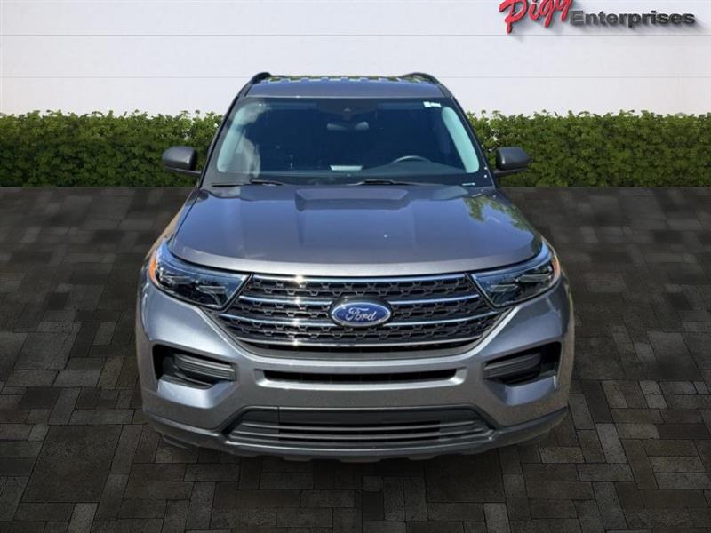 2024 Ford Explorer XLT photo 4