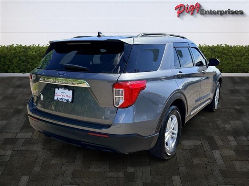 2024 Ford Explorer XLT photo 9