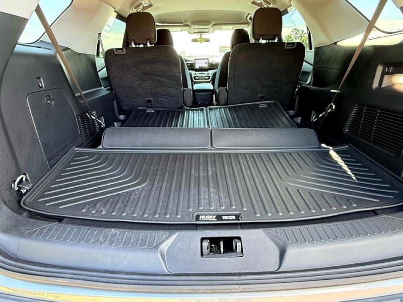 2024 Ford Explorer XLT photo 13