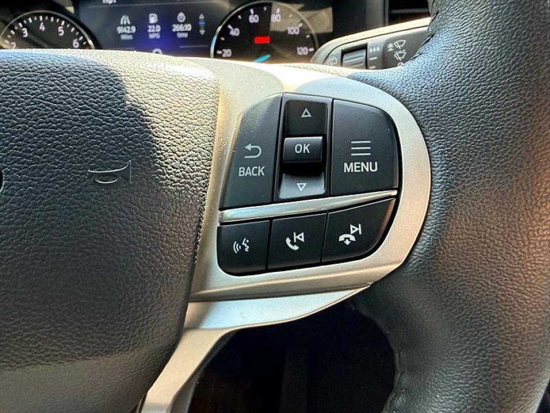 2024 Ford Explorer XLT photo 31