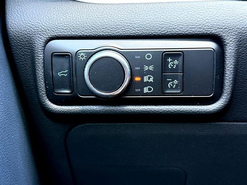 2024 Ford Explorer XLT photo 35