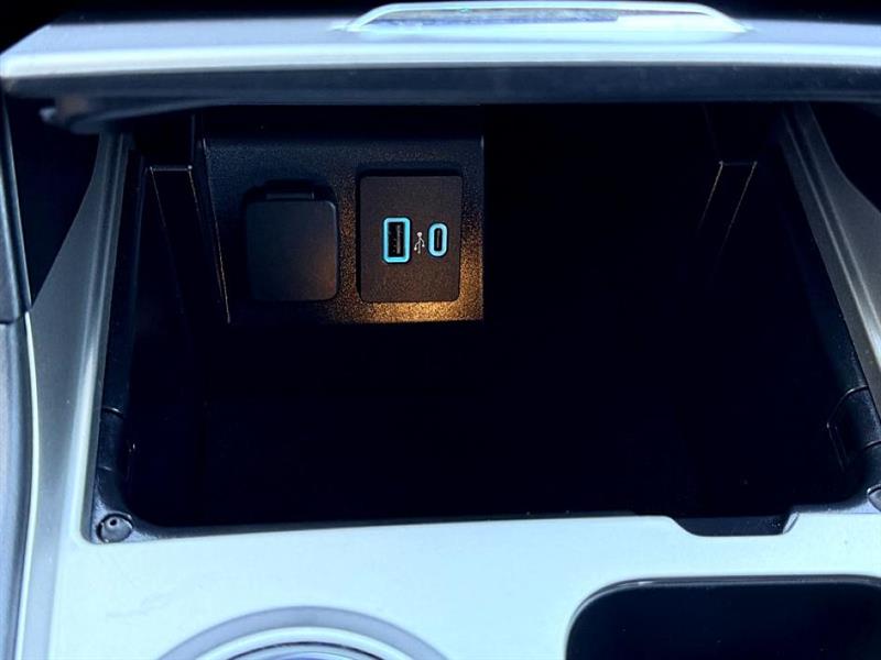 2024 Ford Explorer XLT photo 38
