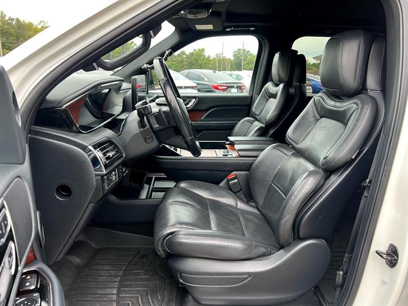 2022 Lincoln Navigator L Reserve photo 12
