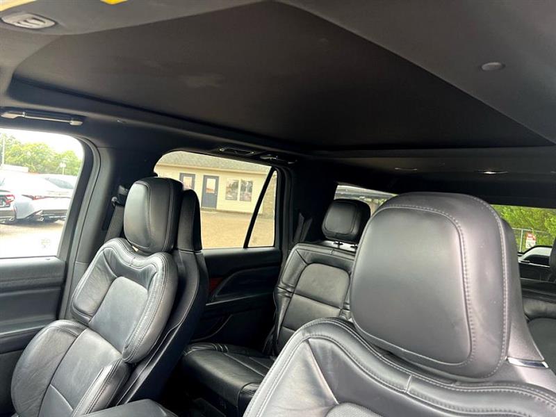 2022 Lincoln Navigator L Reserve photo 16