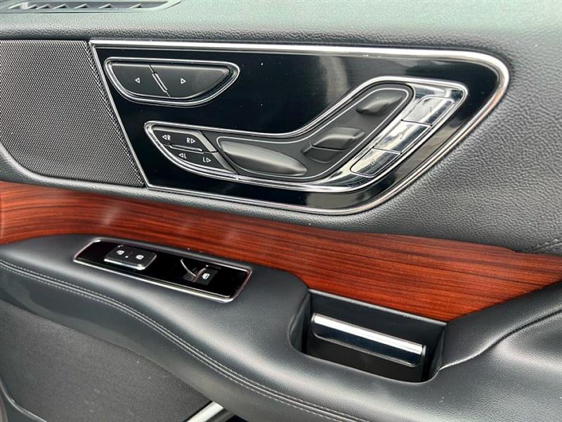 2022 Lincoln Navigator L Reserve photo 19