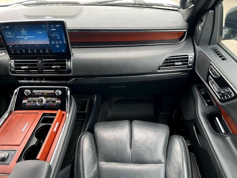 2022 Lincoln Navigator L Reserve photo 20