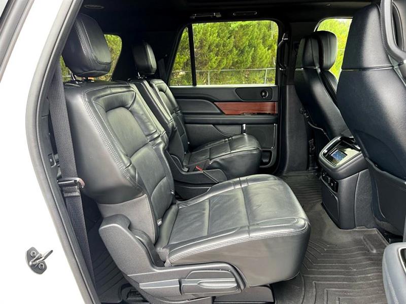 2022 Lincoln Navigator L Reserve photo 46