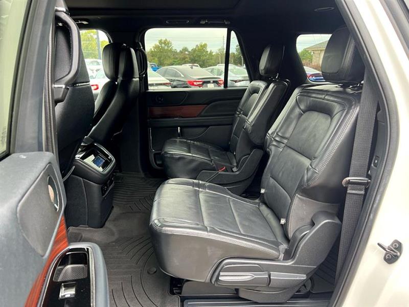 2022 Lincoln Navigator L Reserve photo 47