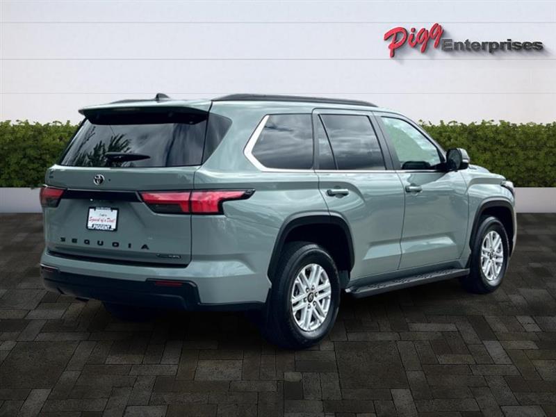 2025 Toyota Sequoia SR5 photo 9