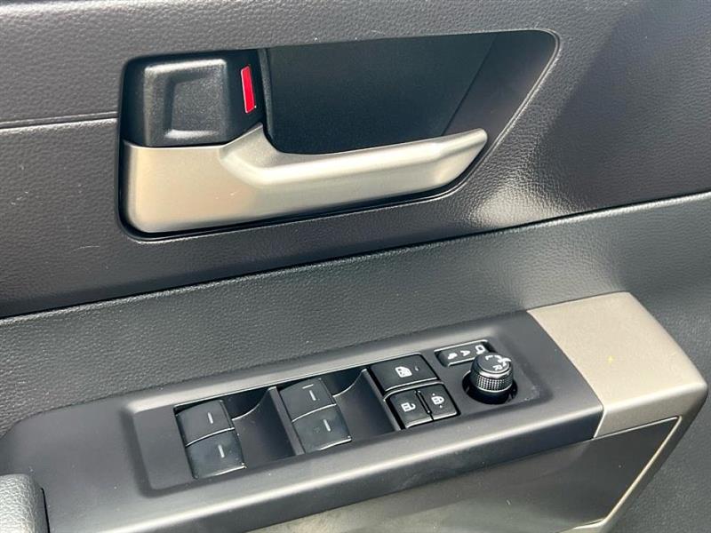 2025 Toyota Sequoia SR5 photo 12