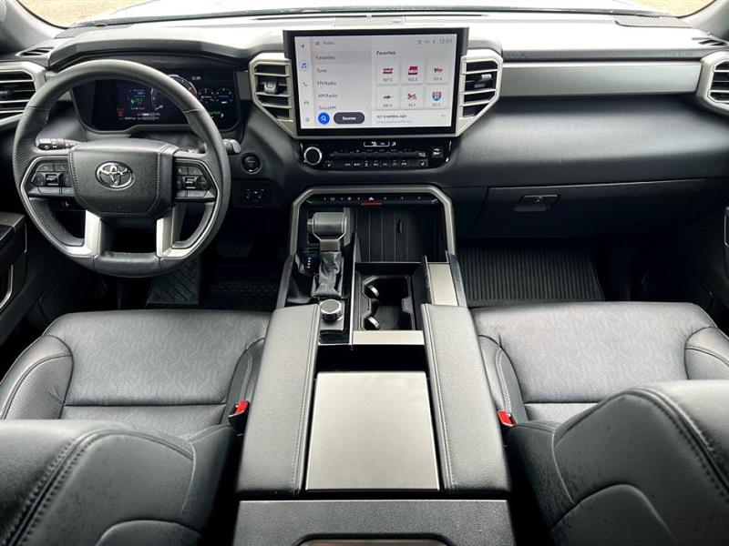 2025 Toyota Sequoia SR5 photo 19