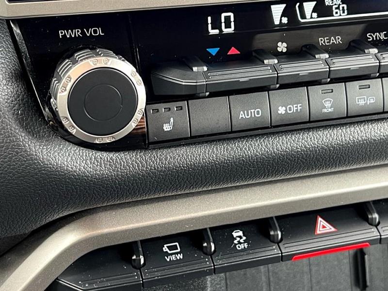 2025 Toyota Sequoia SR5 photo 32