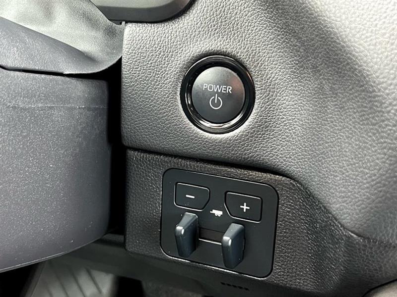 2025 Toyota Sequoia SR5 photo 34