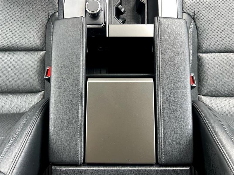 2025 Toyota Sequoia SR5 photo 38