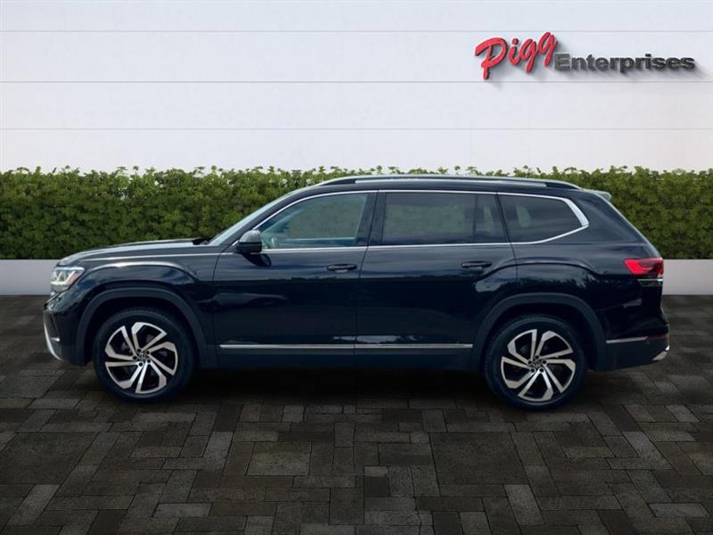2021 Volkswagen Atlas SEL Premium photo 2