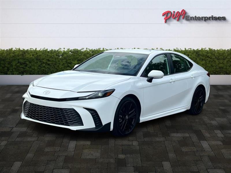 2025 Toyota Camry SE photo 4