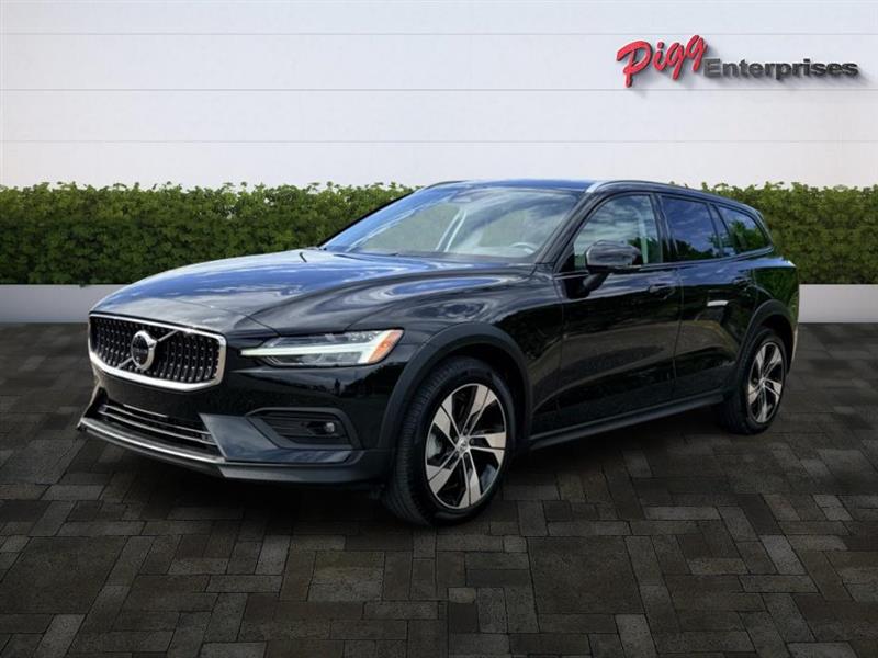 2024 Volvo V60 Cross Country Plus AWD photo 4