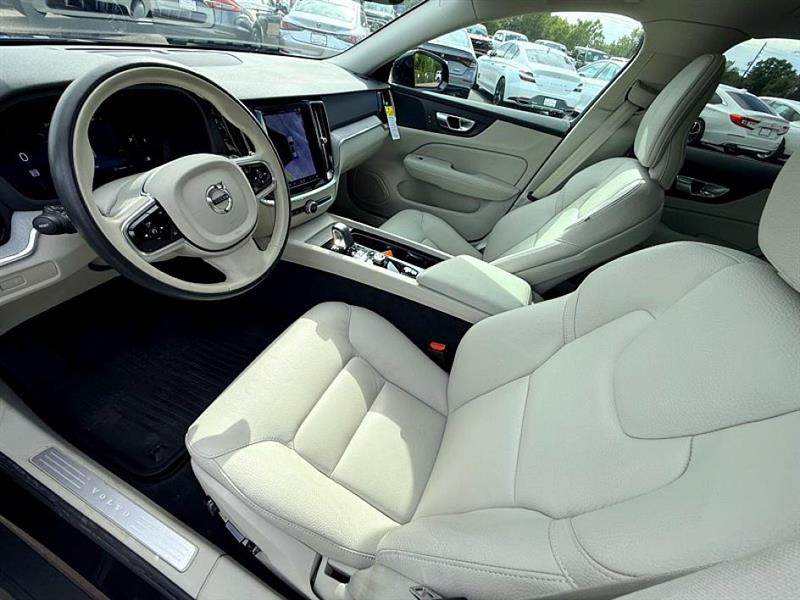 2024 Volvo V60 Cross Country Plus AWD photo 15