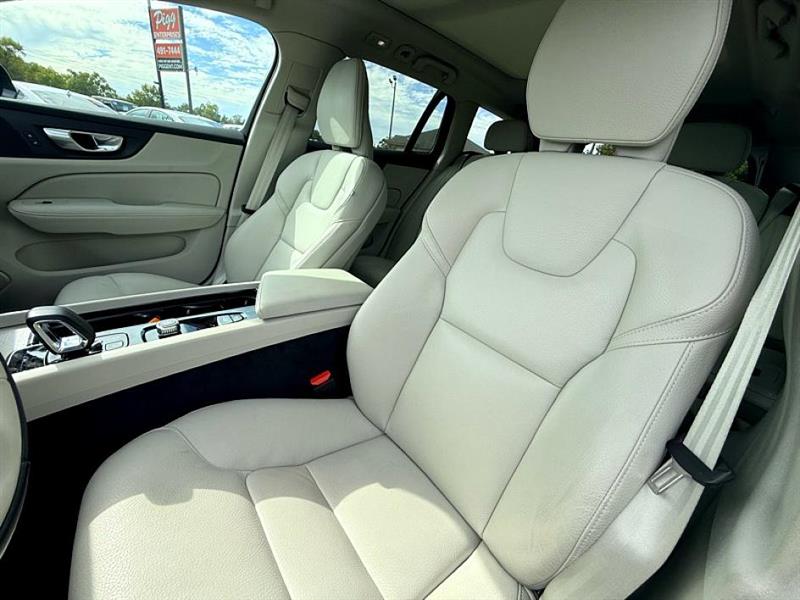 2024 Volvo V60 Cross Country Plus AWD photo 16