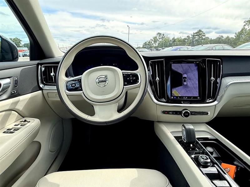 2024 Volvo V60 Cross Country Plus AWD photo 28