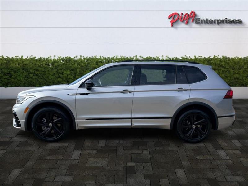 2023 Volkswagen Tiguan SE R-Line Black photo 2