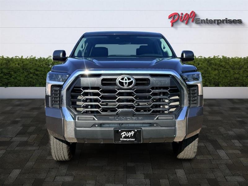 Toyota Tundra  2024