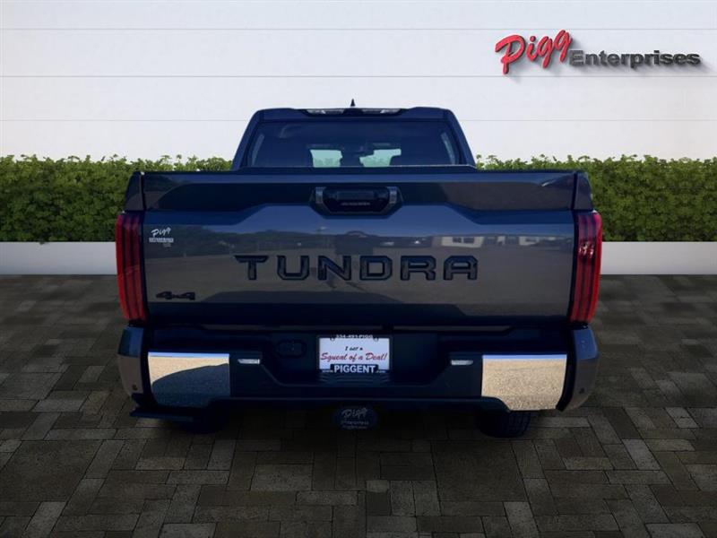 Toyota Tundra  2024